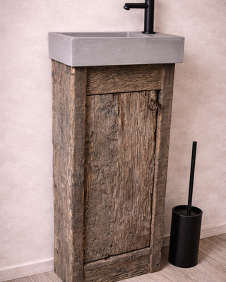 Rene Houtman Oud Eikenhouten Geborsteld - Beton D.Grey