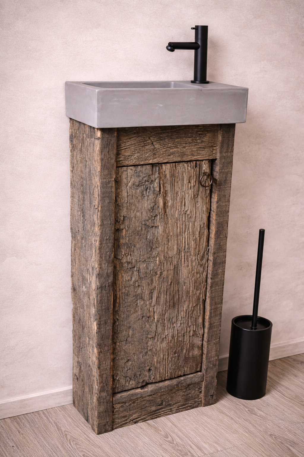 Rene Houtman Oud Eikenhouten Geborsteld Toiletmeubel 1 deur + Fontein D.Grey