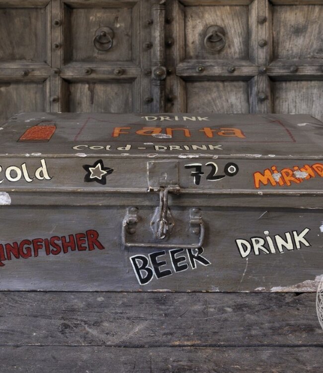 Be-Uniq Oude Metalen Koffer | India | H25 x B71 x D39 cm