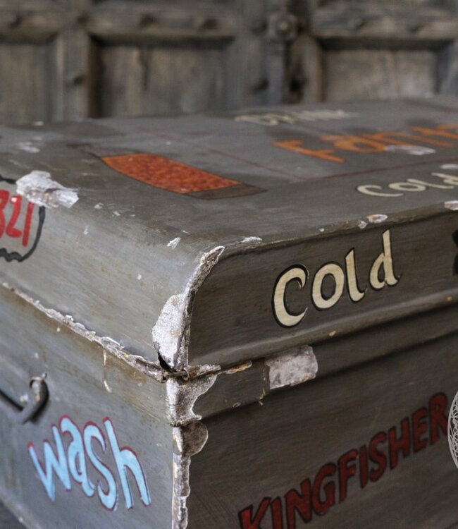 Be-Uniq Oude Metalen Koffer | India | H25 x B71 x D39 cm