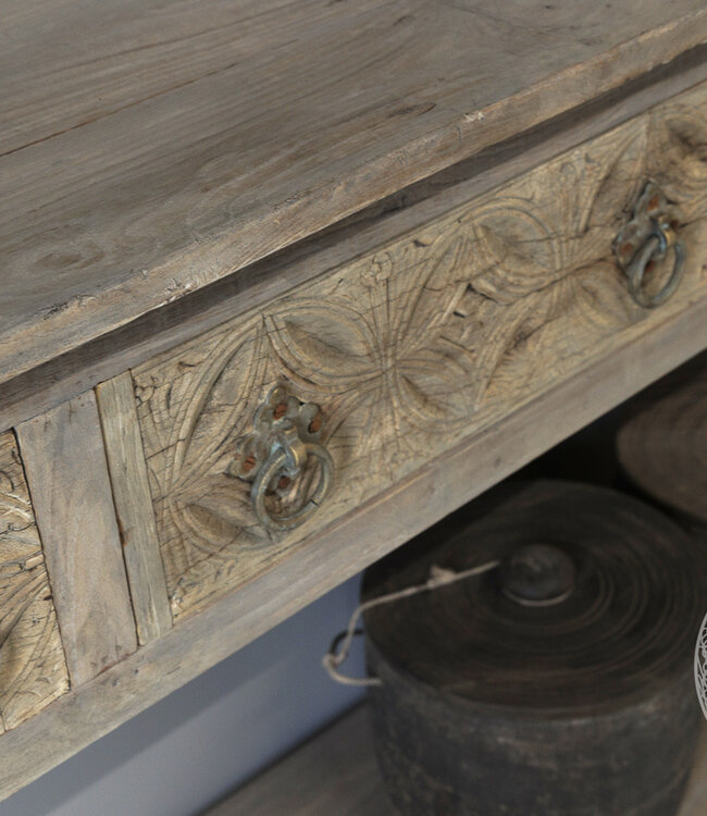 Be-Uniq Oude wandtafel met snijwerk | India | H88xB177xD36 cm