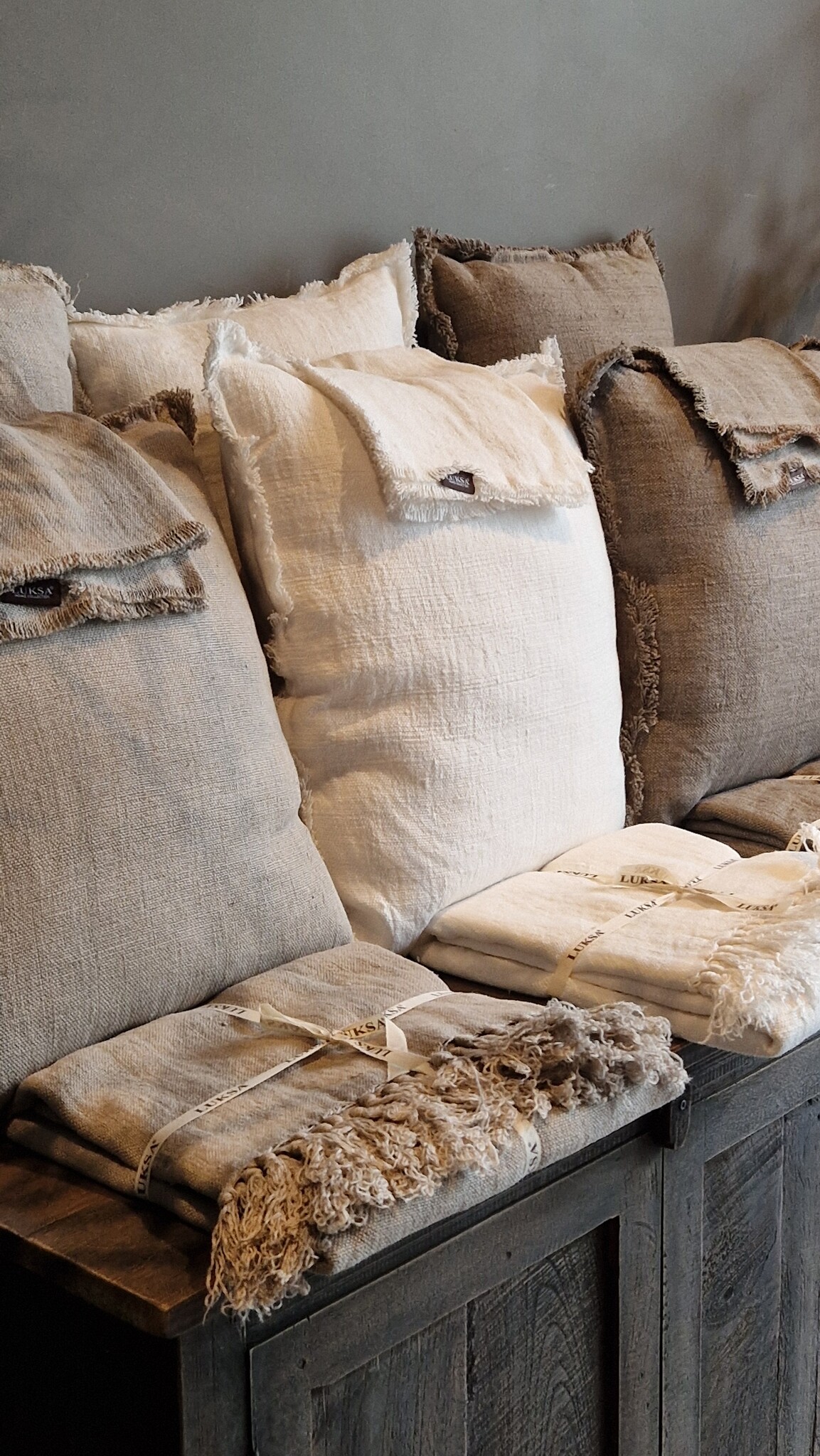 Luksa Home Collection Sierkussen Azra | Taupe | 60 x 40 cm