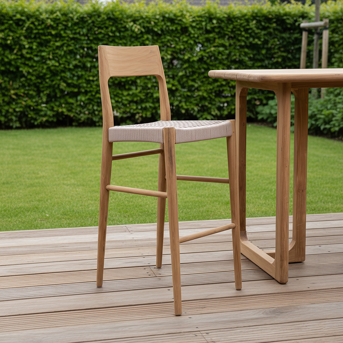Raw Materials Amsterdam Freya teakhouten barstoel voor buiten