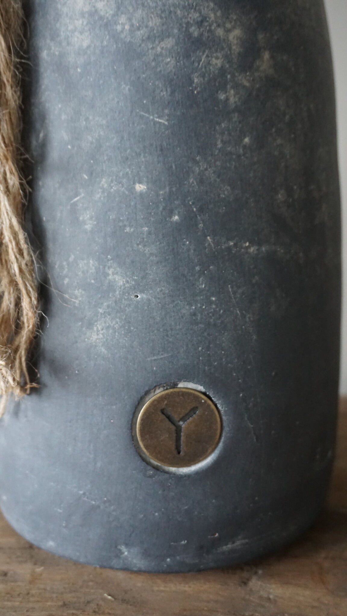 Brynxz Pot Vaas Met Touw | M | Ancient Clay | H30xD15 cm