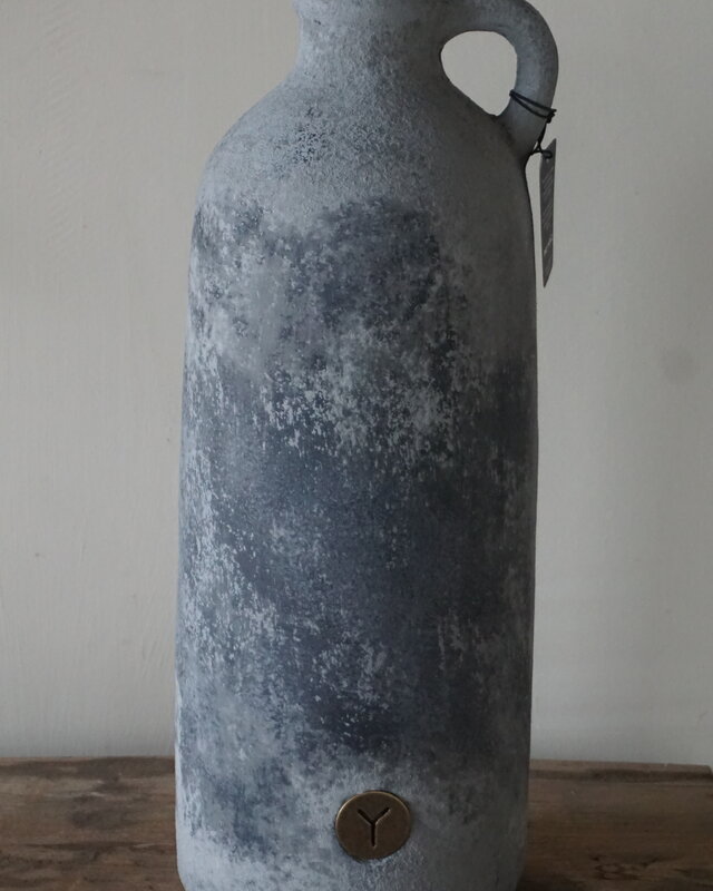 Brynxz Vaas Fles Met Oor | M | Stone Black | H38xD15 cm
