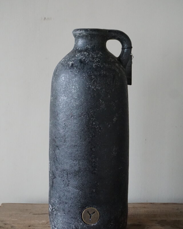 Brynxz Vaas Fles Met Oor | M | Basalt | H38 x D15 cm
