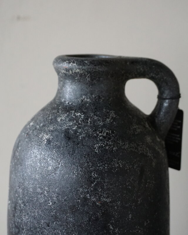 Brynxz Vaas Fles Met Oor | M | Basalt | H38 x D15 cm