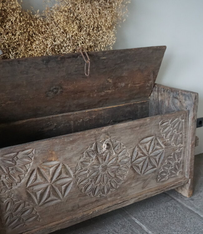 Rene Houtman Himalaya Oud Houten Kist | India | H69 x B130 x D47 cm