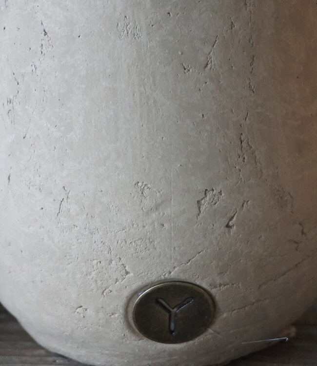 Brynxz Vaas Met 2 Oren | Majestic Taupe | H34 x D16 cm