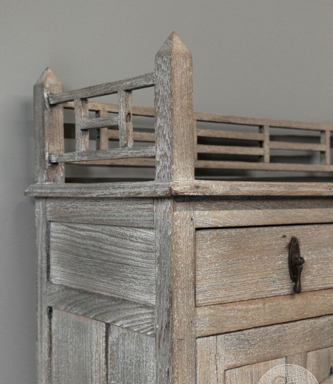 Be-Uniq Kastje 2-Deurs Oud Hout India Houtsnijwerk H136 x B84 x 35 cm