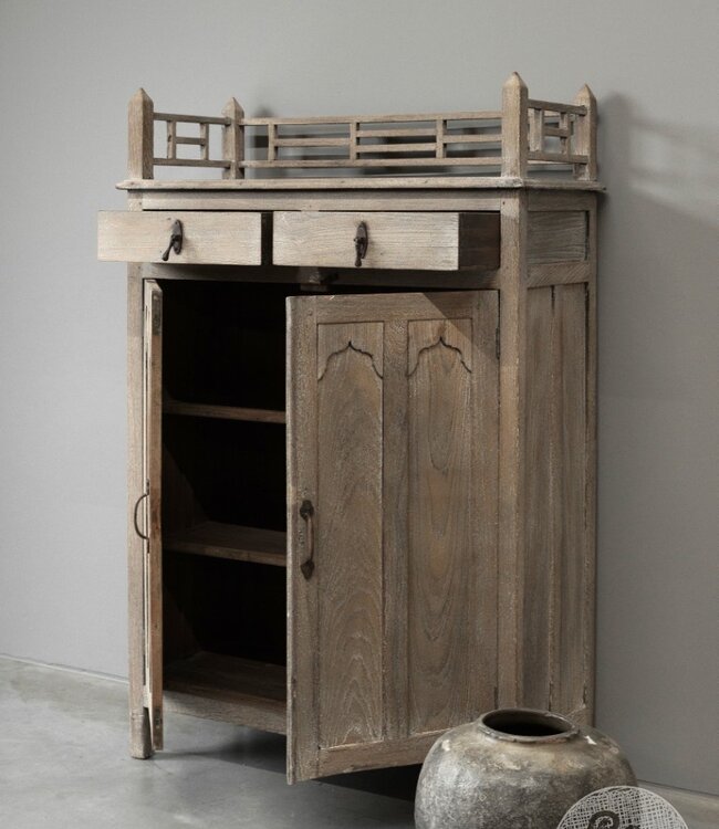 Be-Uniq Kastje 2-Deurs Oud Hout India Houtsnijwerk H136 x B84 x 35 cm