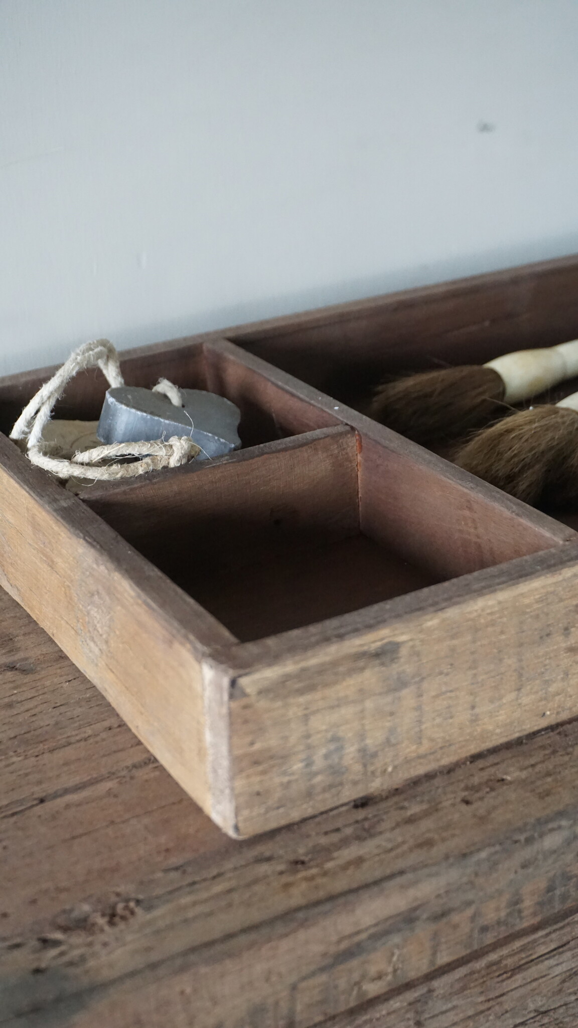 Be-Uniq Dienblad | Tray | Oud Hout | H6,5xB50xD30 cm