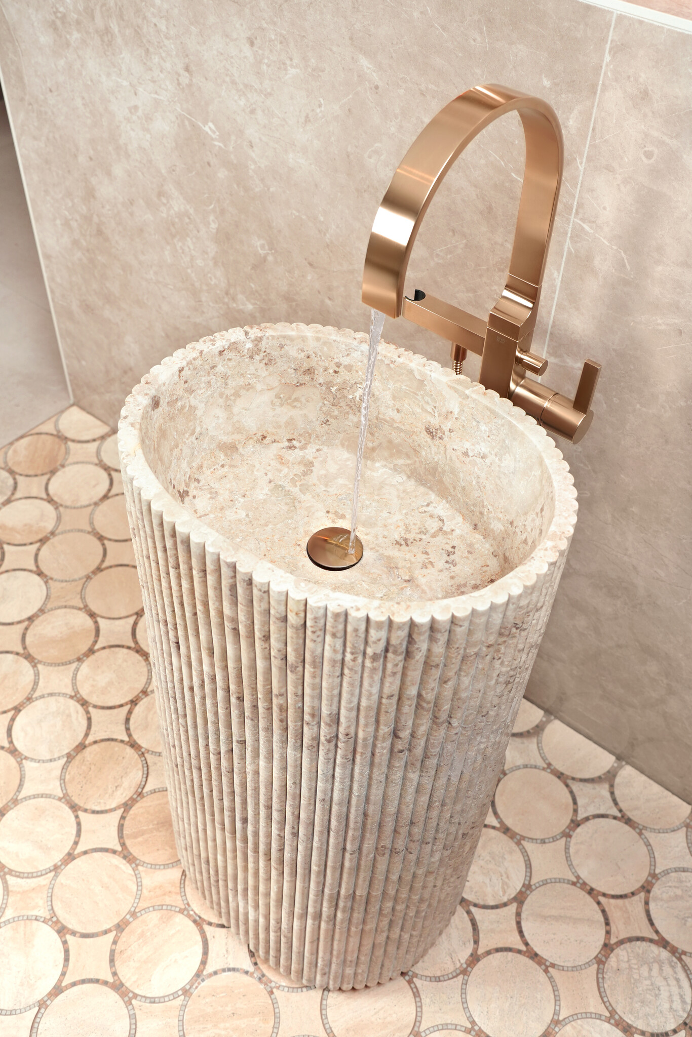 Loutro Bathroomware Vrijstaande Wastafel Irini | Marmer | Meerdere Maten