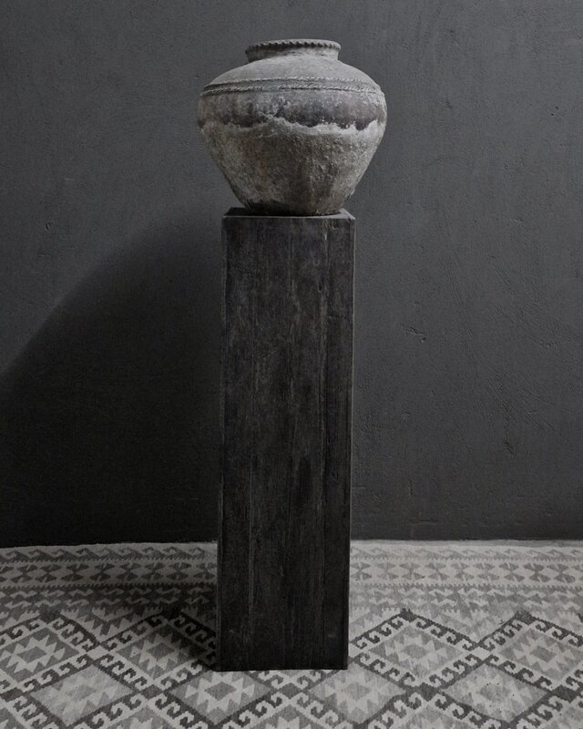 Luksa Home Collection Pilaar Finn | Antique Grey | H120 x B35 x D35 cm