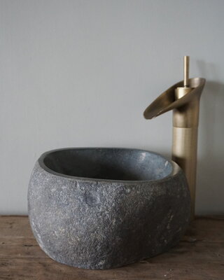 Rene Houtman Kleine Stenen Waskom + Spoelgat | H13,5 x B26 x D22 cm