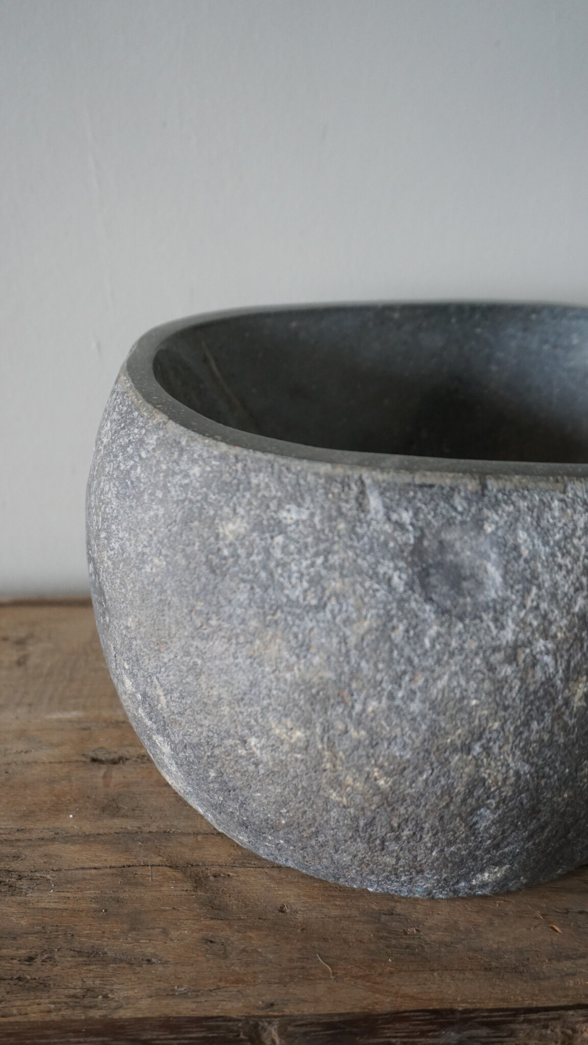 Rene Houtman Kleine Stenen Waskom + Spoelgat | H13,5 x B26 x D22 cm