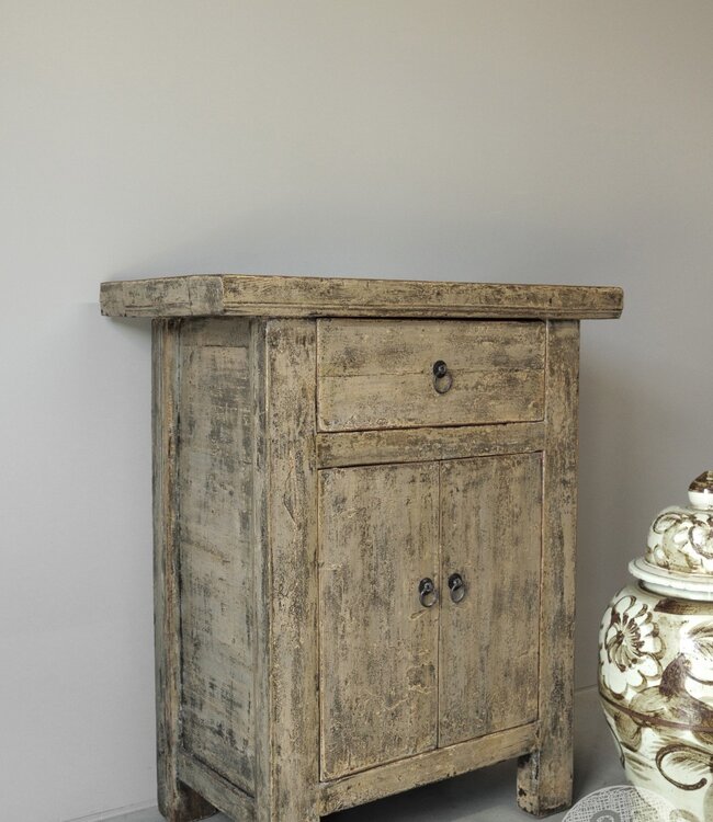 Be-Uniq Oud Kastje | China | H89 x B76 x D40 cm