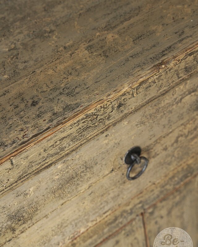 Be-Uniq Oud Kastje | China | H89 x B76 x D40 cm