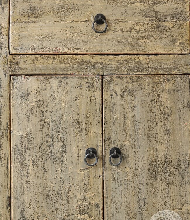 Be-Uniq Oud Kastje | China | H89 x B76 x D40 cm