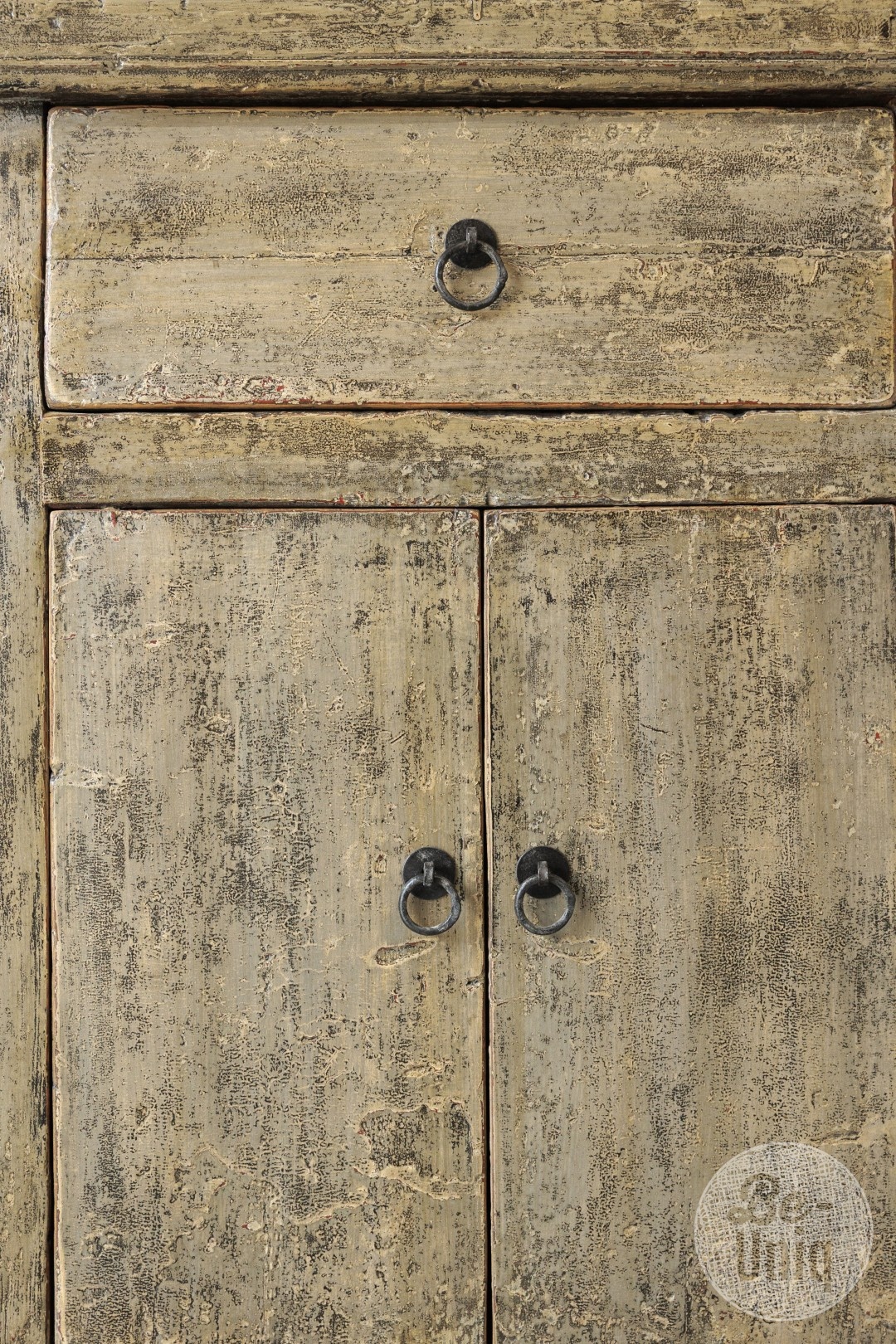 Be-Uniq Oud Kastje | China | H89 x B76 x D40 cm