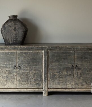 Be-Uniq Oud Dressoir | China | H82xB195xD45 cm