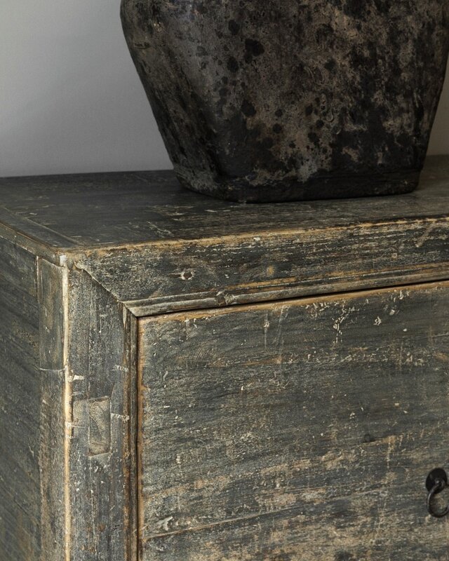 Be-Uniq Oud Dressoir | China | H82xB195xD45 cm