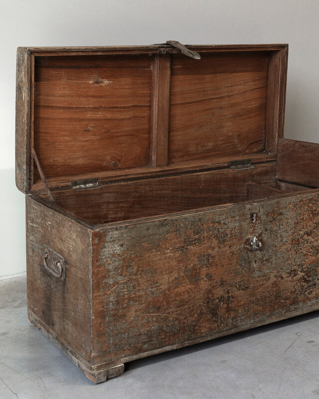 Be-Uniq Unieke Oude Kist | India | H43xB83xD38 cm