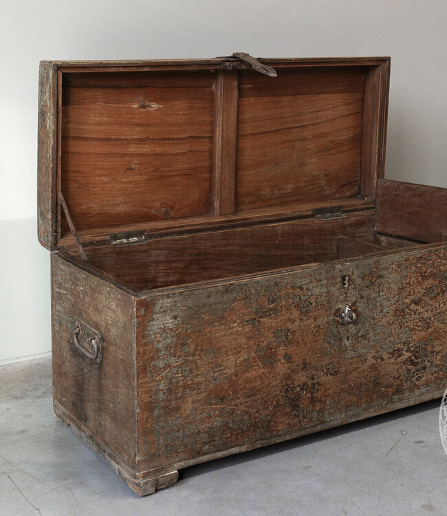 Be-Uniq Unieke Oude Kist | India | H43xB83xD38 cm