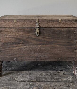 Be-Uniq Oude Kist | Rustiek Verweerd | H47xB62xD35 cm