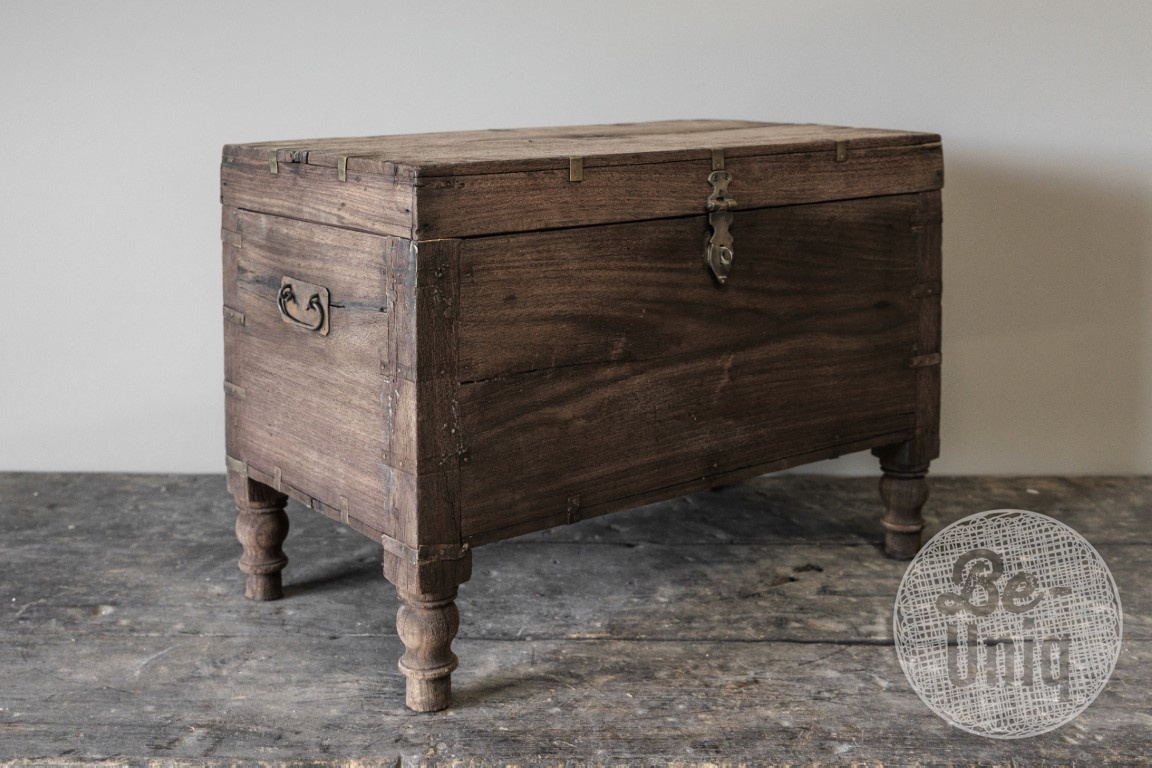 Be-Uniq Oude Kist | Rustiek Verweerd | H47xB62xD35 cm