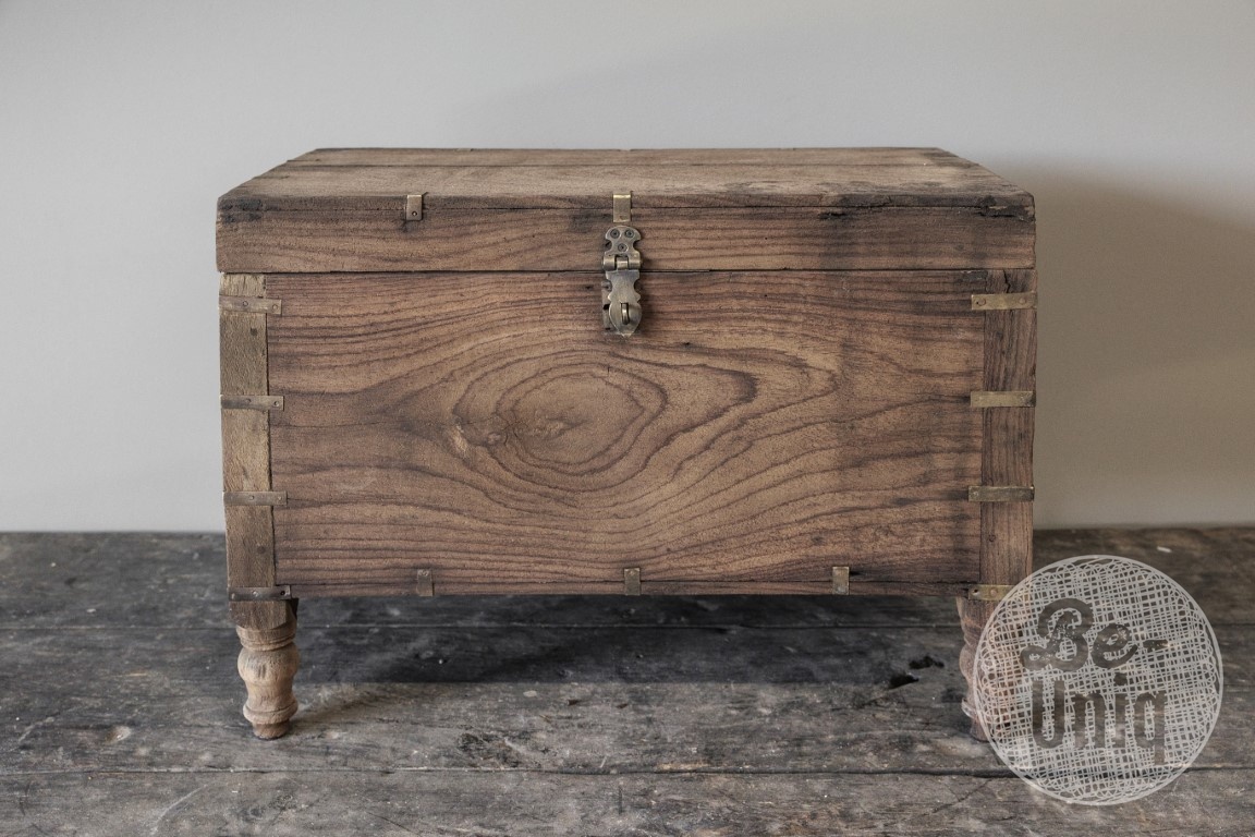 Be-Uniq Oude Kist | Rustiek Verweerd | H47xB61xD35 cm