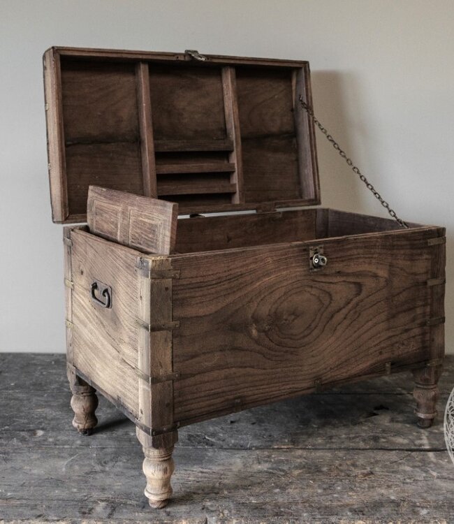 Be-Uniq Oude Kist | Rustiek Verweerd | H47xB61xD35 cm