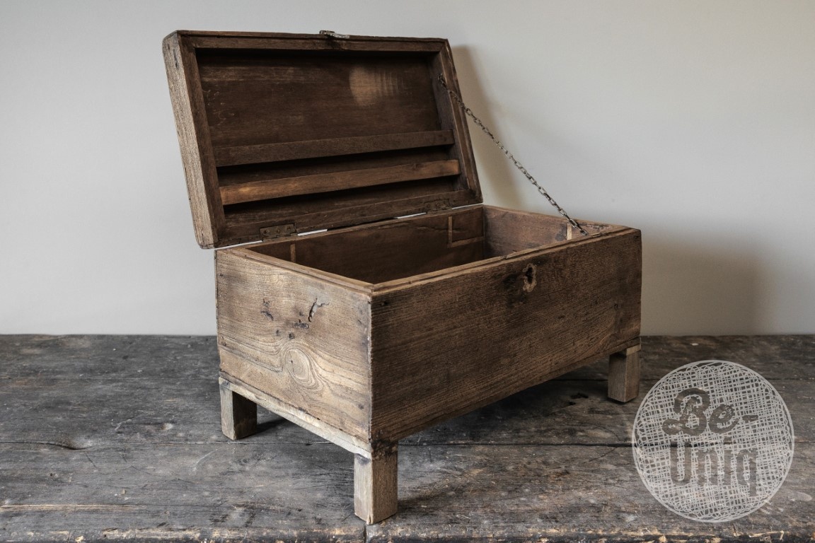 Be-Uniq Oude Kist | Rustiek Verweerd | H38xB59xD35 cm