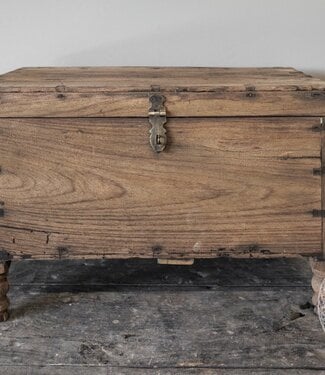 Be-Uniq Oude Kist | Rustiek Verweerd | H46xB62xD36 cm