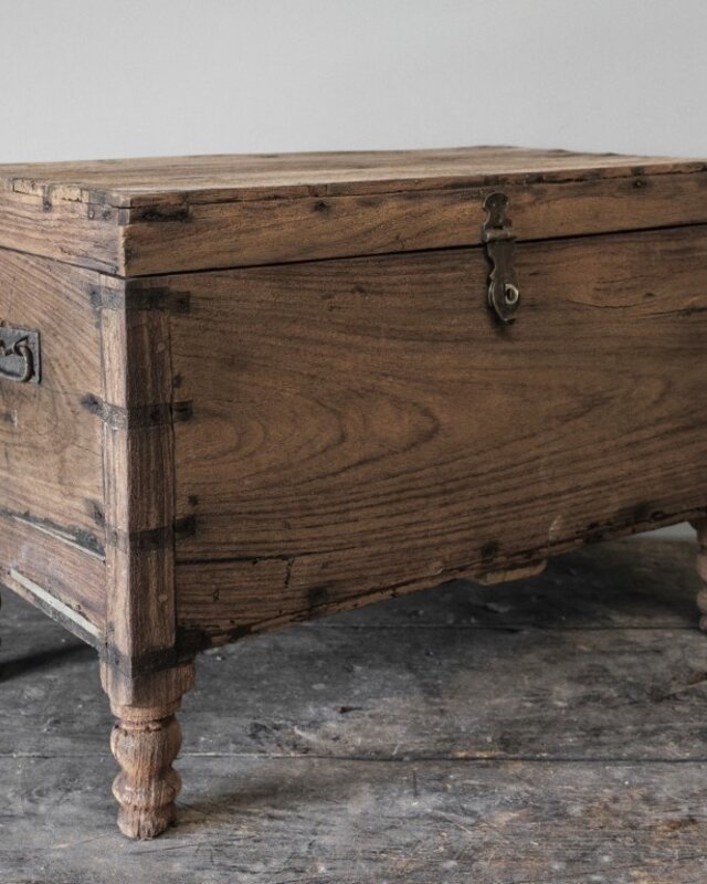 Be-Uniq Oude Kist | Rustiek Verweerd | H46xB62xD36 cm