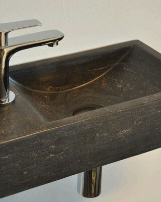 Wiesbaden Raw Fontein | Hardsteen Gezoet | Links | 40x22x10 cm