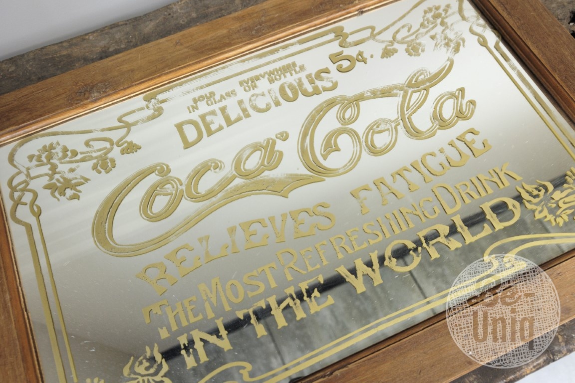 Be-Uniq Oude Spiegel Houten Lijst Coca Cola H61 x B94 x D3 Cm
