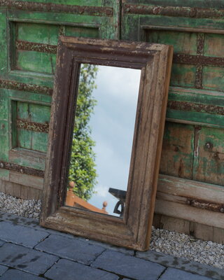 Rene Houtman Spiegeltje Oud Hout India H61 x B38 x D4 Cm