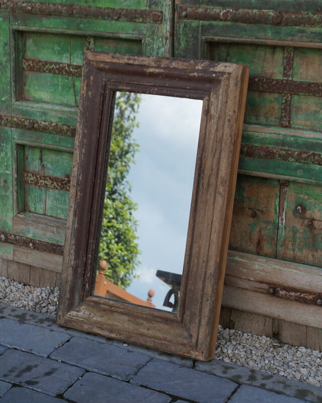 Rene Houtman Spiegeltje Oud Hout India H61 x B38 x D4 Cm