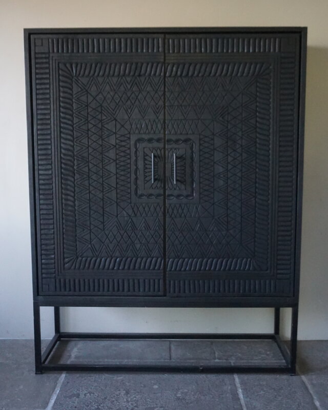 Rene Houtman Tweedekansje Kast 2-Deurs Dallie Zwart Vierkant Houtsnijwerk - B140xD50xH180 Cm