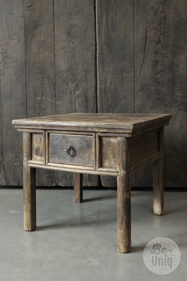 Be-Uniq Oude Bijzettafel | China | H48xB52xD52 cm