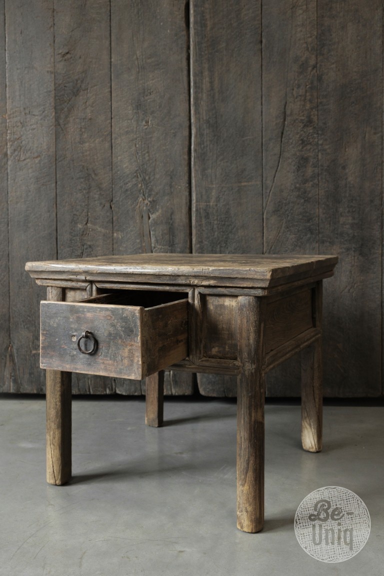 Be-Uniq Oude Bijzettafel | China | H48xB52xD52 cm