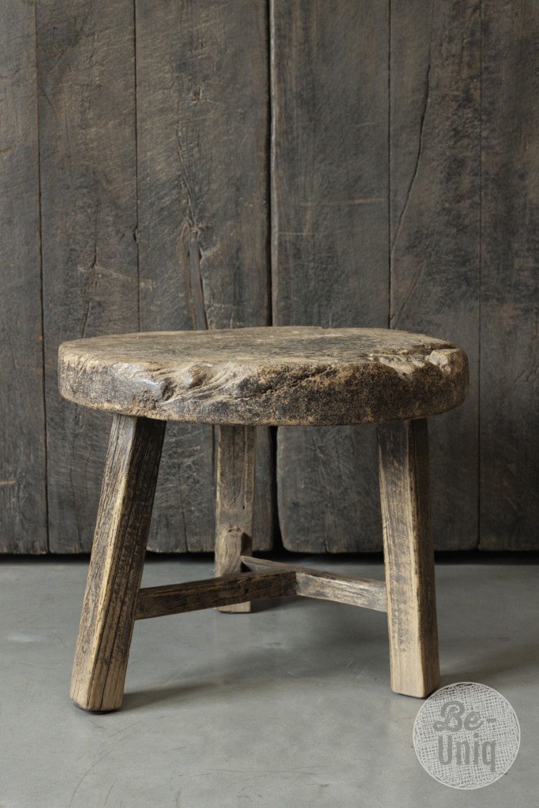 Be-Uniq Oude Bijzettafel | China | H45xB55xD55 cm