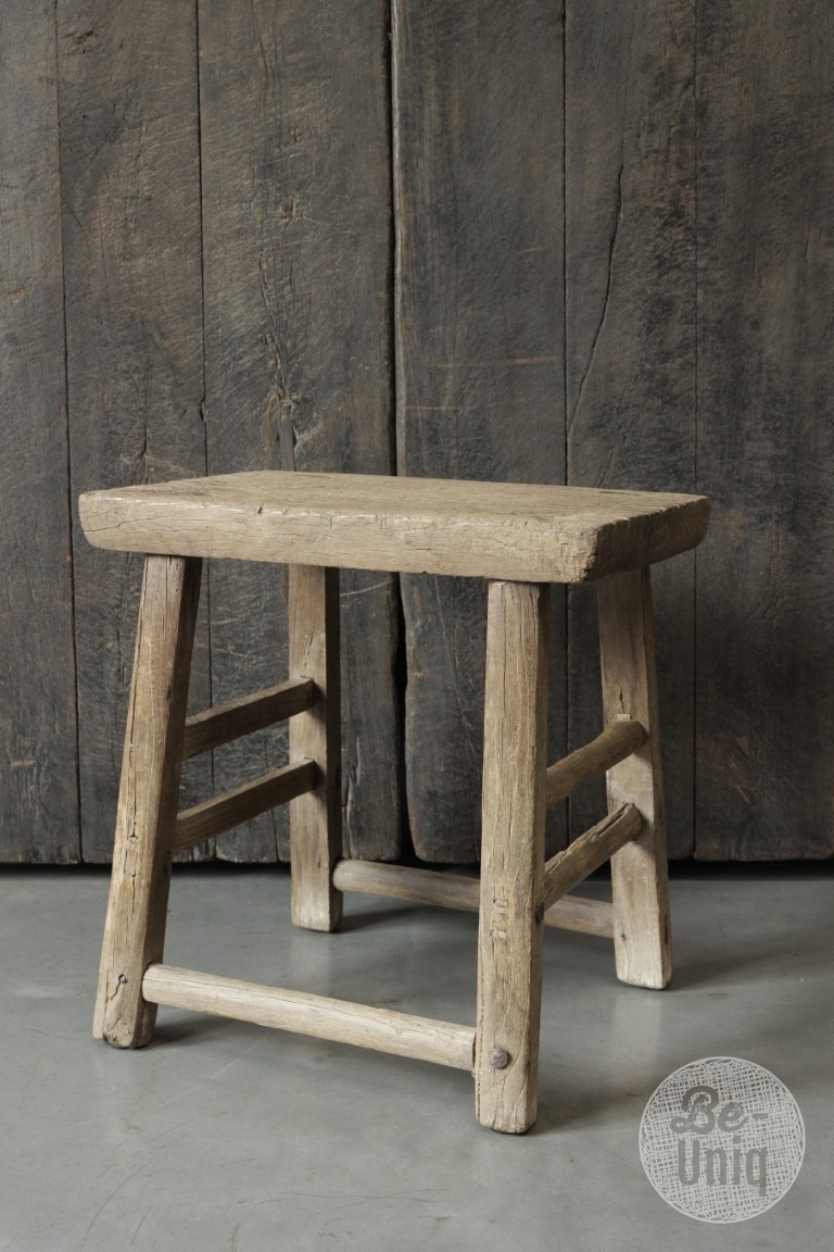 Be-Uniq Oude Bijzettafel | China | H55xB53xD32 cm