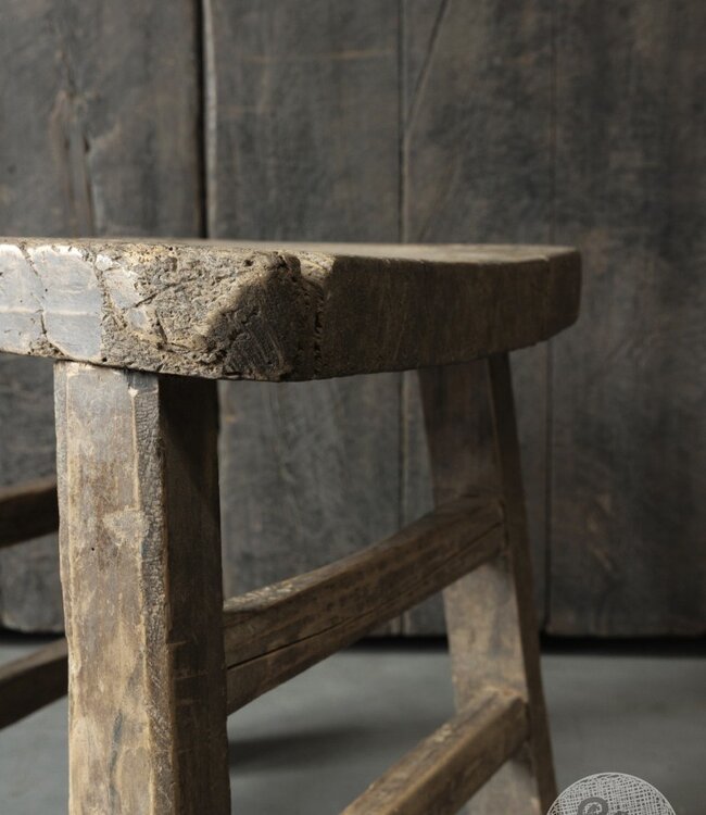 Be-Uniq Oude Bijzettafel | China | H43xB43xD43 cm