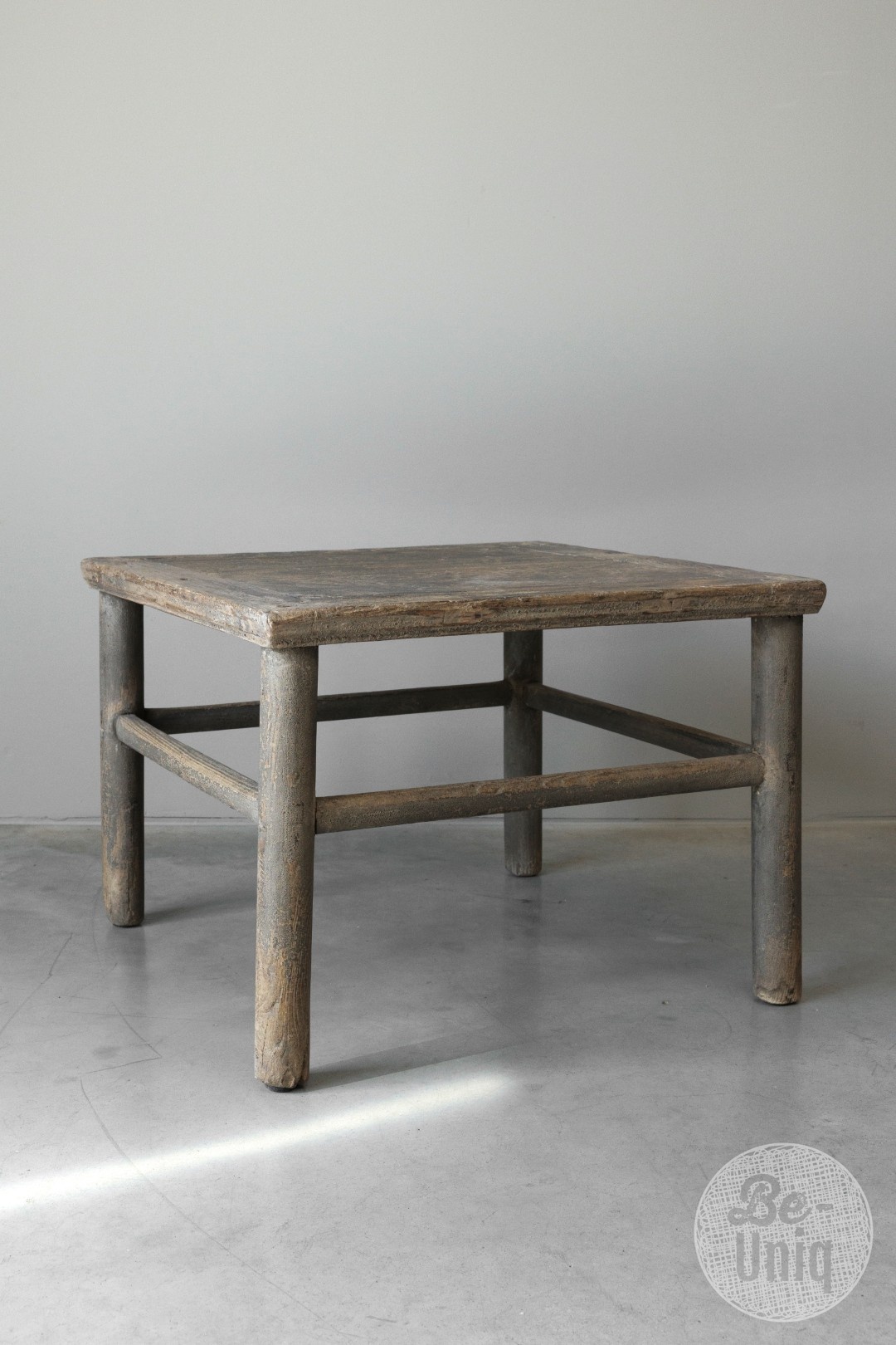 Be-Uniq Oude Bijzettafel | China | H45xB52xD63 cm