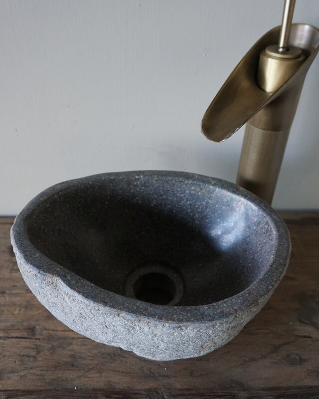 Rene Houtman Kleine Stenen Waskom + Spoelgat | H13 x B26 x D20 cm