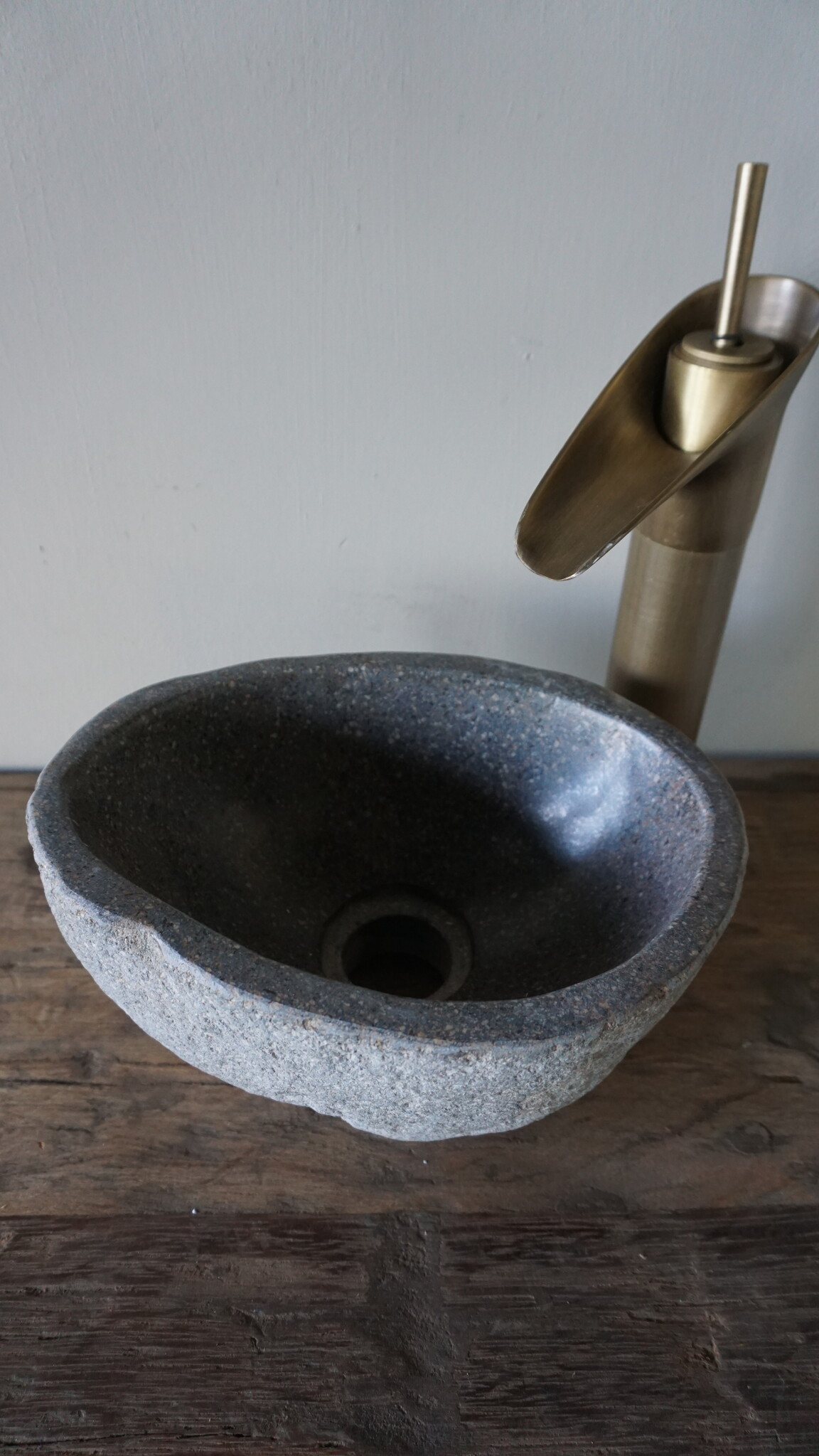 Rene Houtman Kleine Stenen Waskom + Spoelgat | H13 x B26 x D20 cm