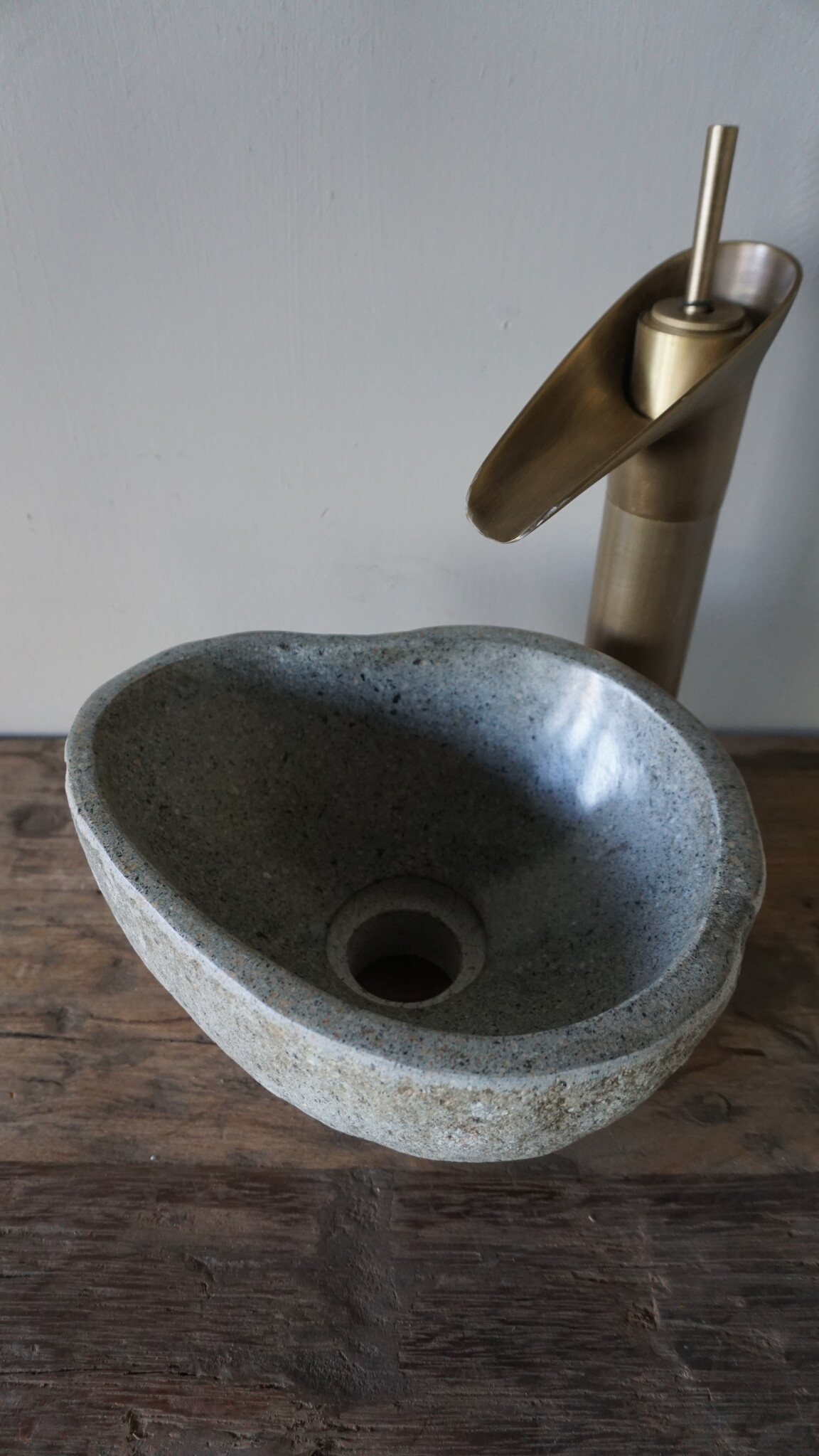 Rene Houtman Kleine Stenen Waskom + Spoelgat | H13,5xB23xD21 cm