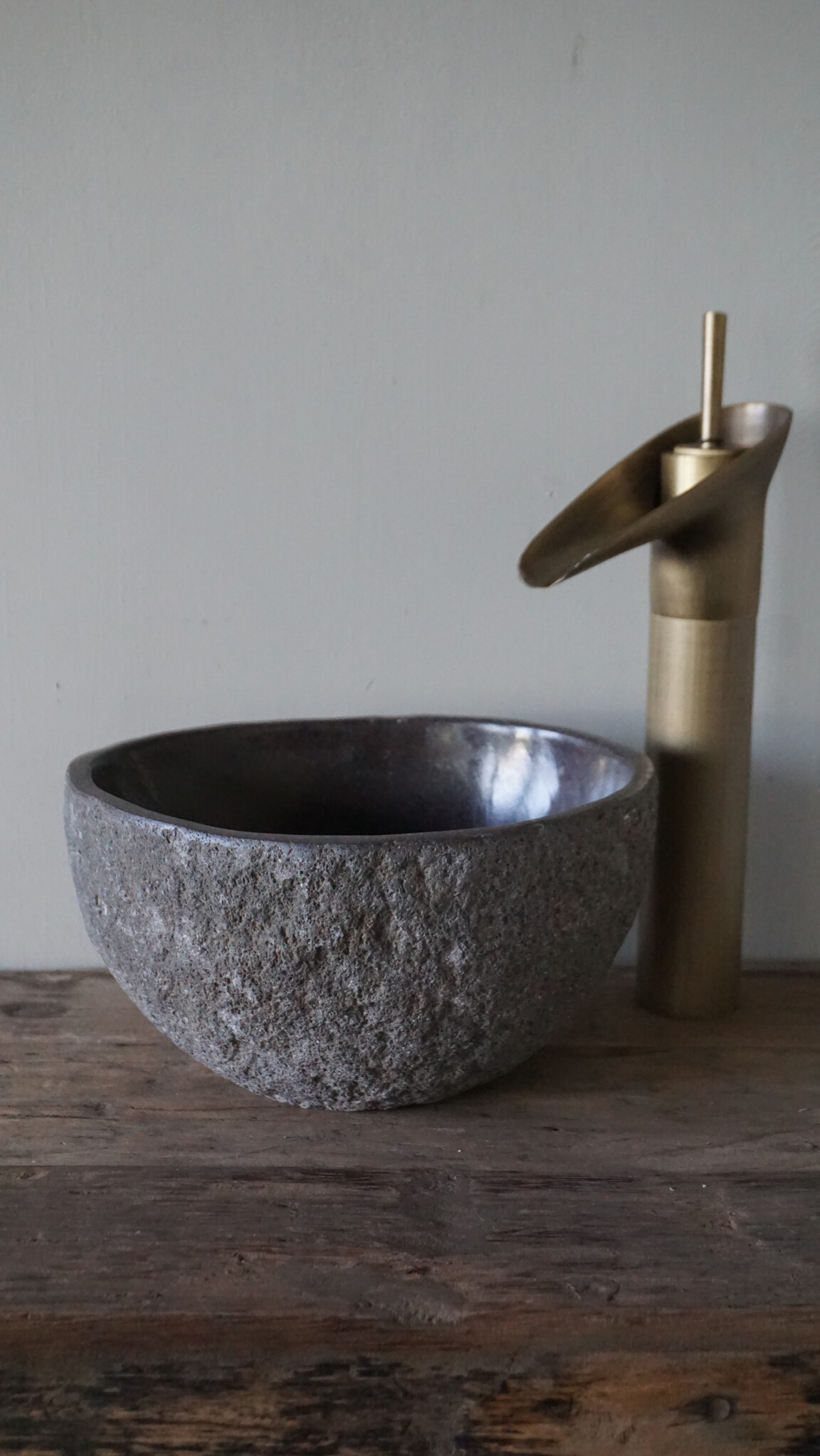 Rene Houtman Kleine Stenen Waskom + Spoelgat | H13 x B24,5 x D20 cm
